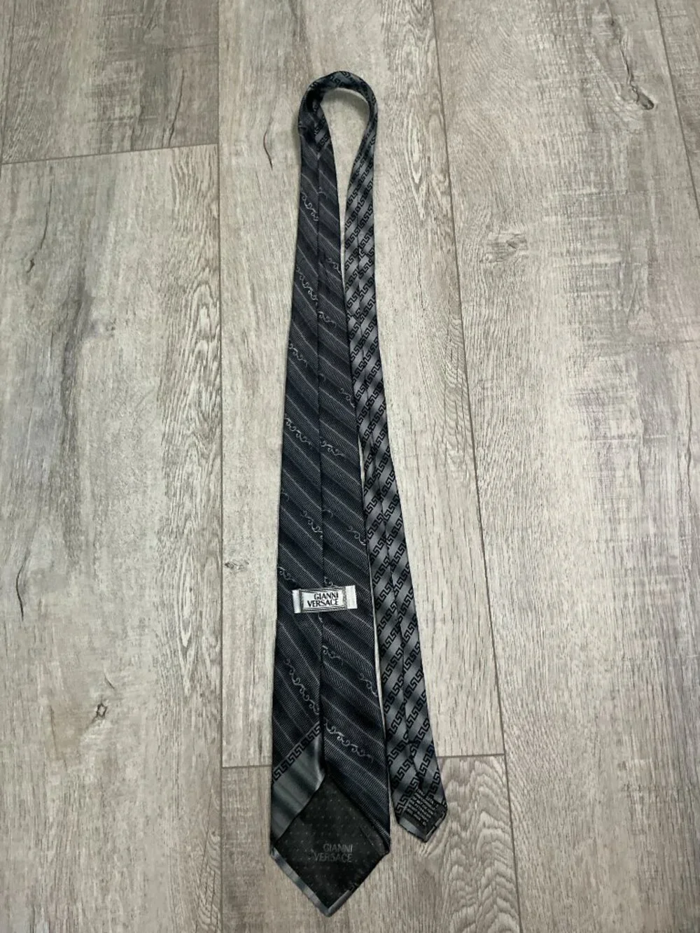 Gianni Versace Men’s Silk Tie Gray Black Patterned - Flawed